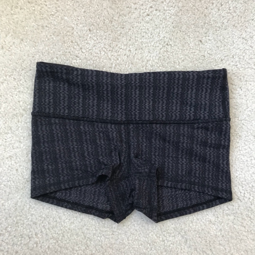 Lululemon Wunder Yoga/Running Shorts Size 2